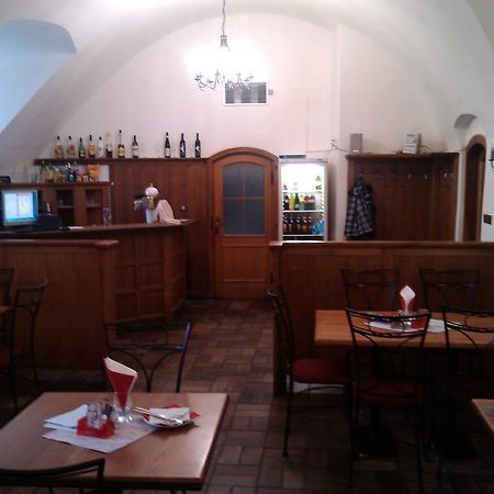 Penzion S Restauraci "U Mlyna Com" リトヴェル エクステリア 写真
