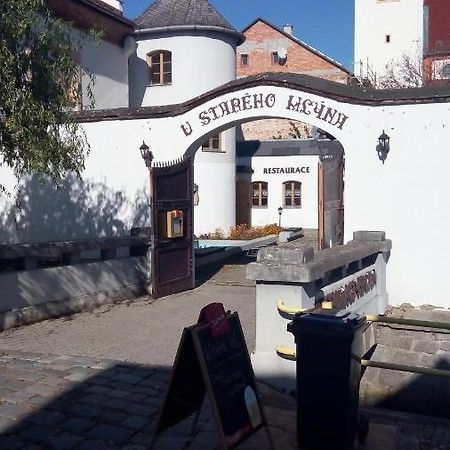 Penzion S Restauraci "U Mlyna Com" リトヴェル エクステリア 写真