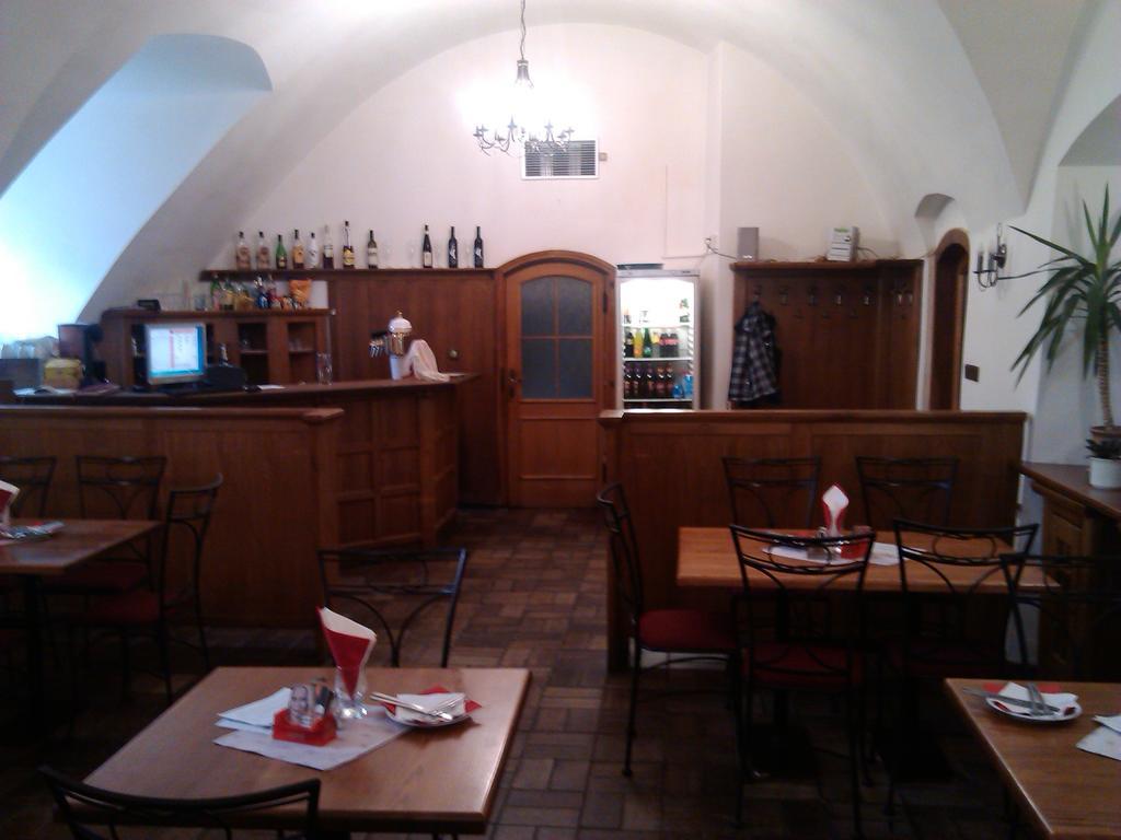 Penzion S Restauraci "U Mlyna Com" リトヴェル エクステリア 写真